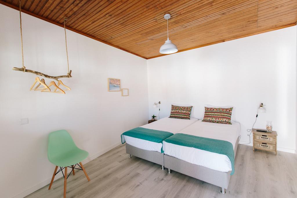 Zulla Nazare's Surf Village Guest house Nazare