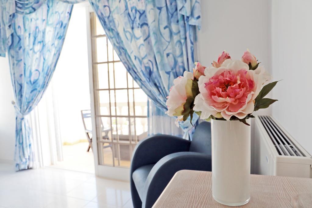 Flow House - Surf Kite Surf School Bed & Breakfast