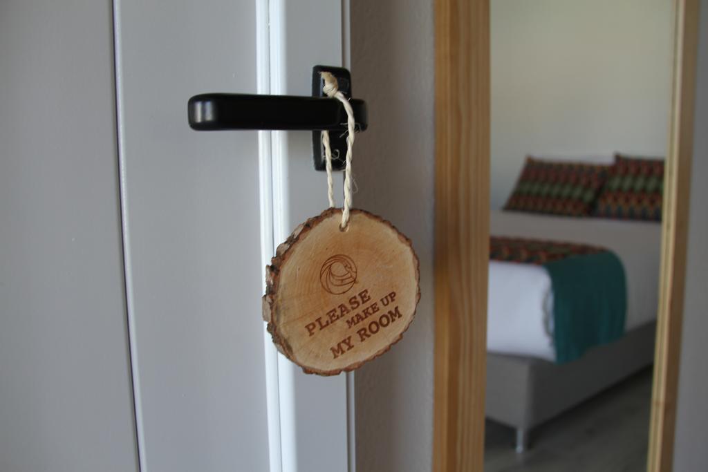 Zulla Nazare's Surf Village Guest house *