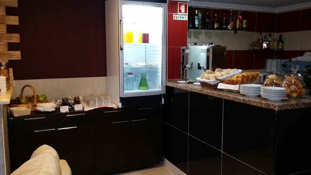 Guest house Residencial Pinto 3*