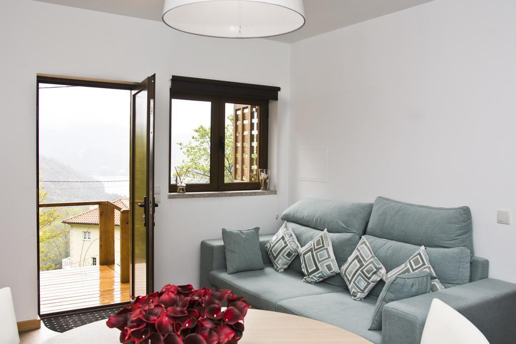 Chalé Brown House *