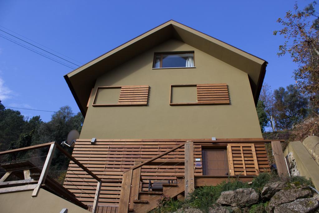 Chalet Brown House *