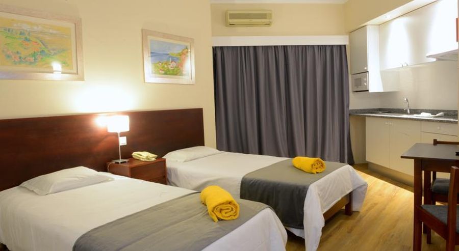 Duas Torres Aparthotel