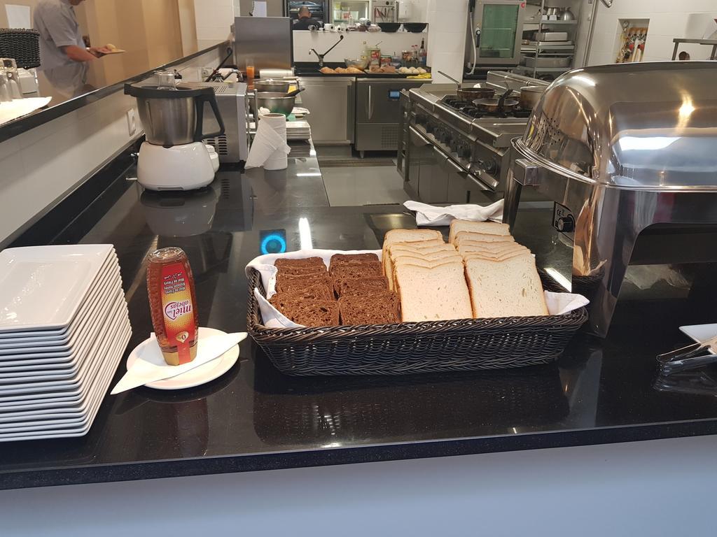 Santa Cruz Village Hotel 4*
