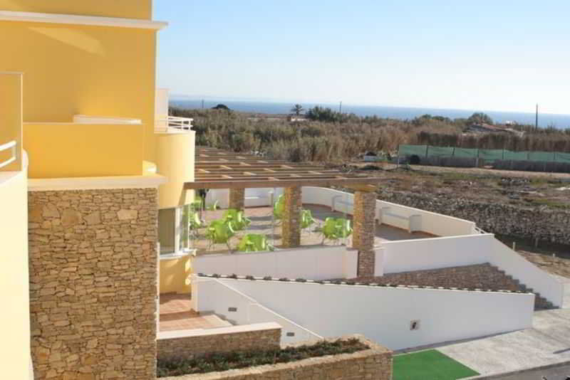 Wot Pinhalmar Hotel