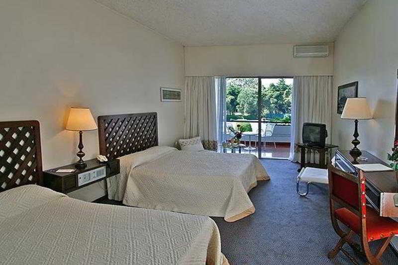 Atlantis Sintra 4*