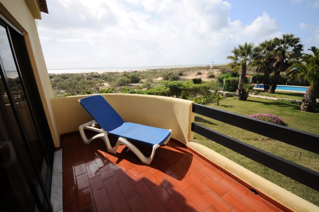 Aparthotel Da Lota - Beachfront 3*
