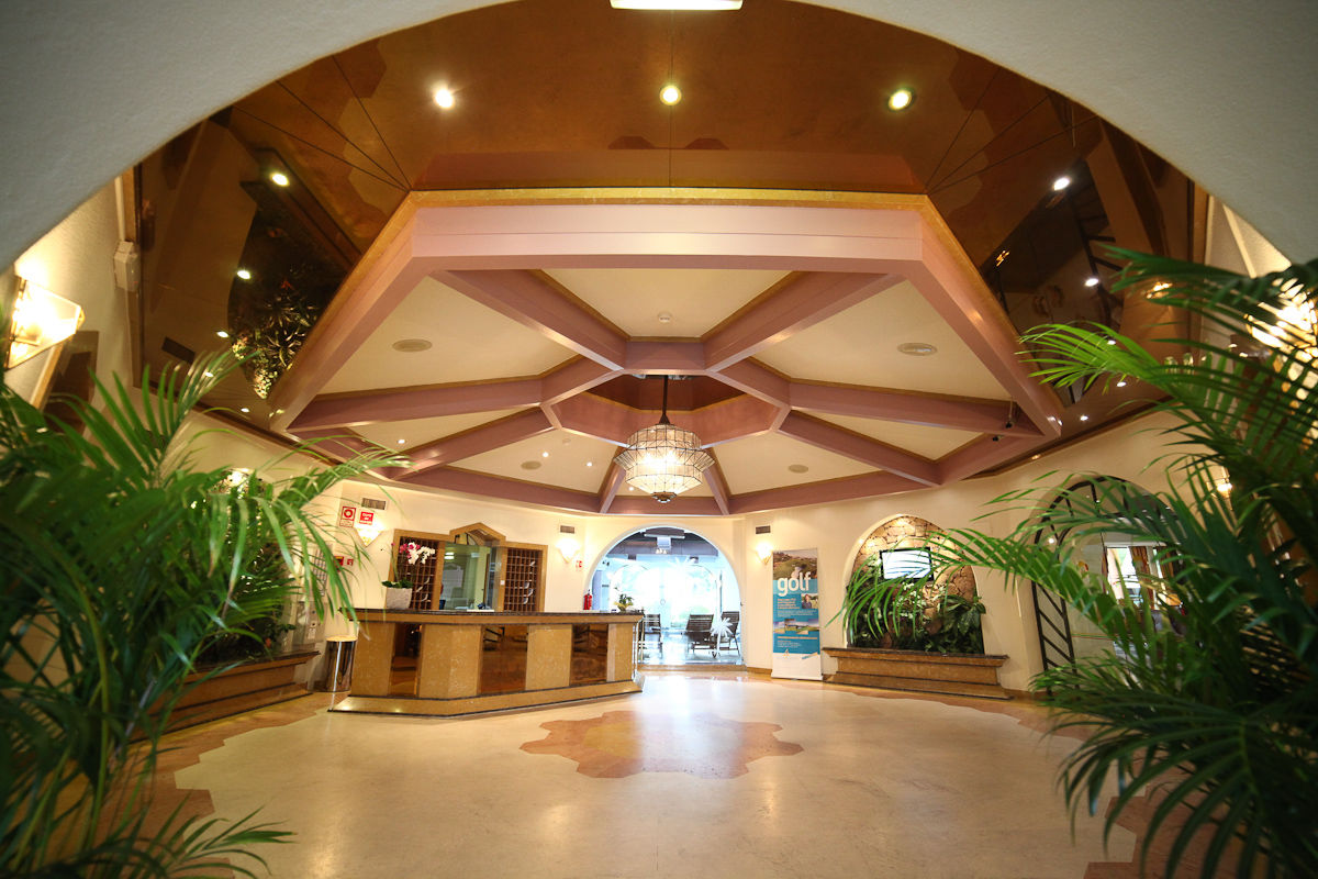 Flor Da Rocha Aparthotel 4*