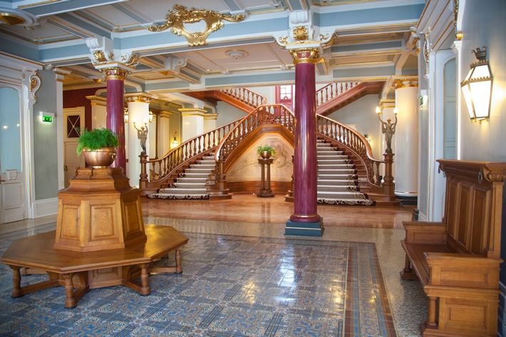 Palace 5*