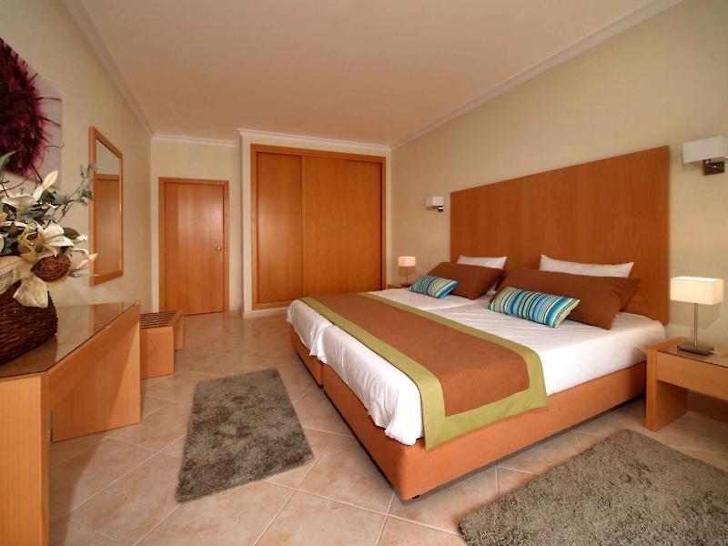 Luna Solaqua Aparthotel 4*