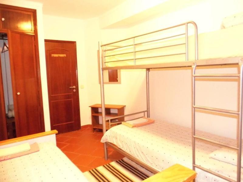 Pksc - Surfers House 3* Peniche