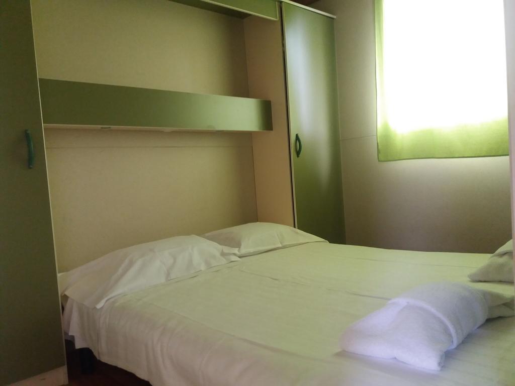 & 2* Coimbra