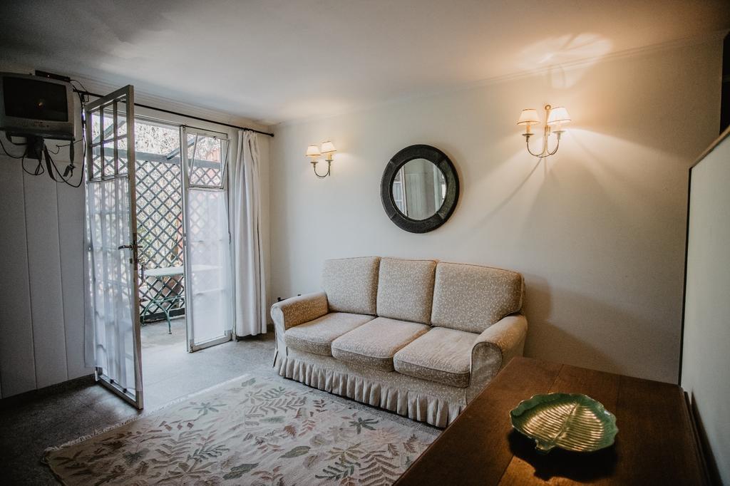 Quinta Alfaias Guest house