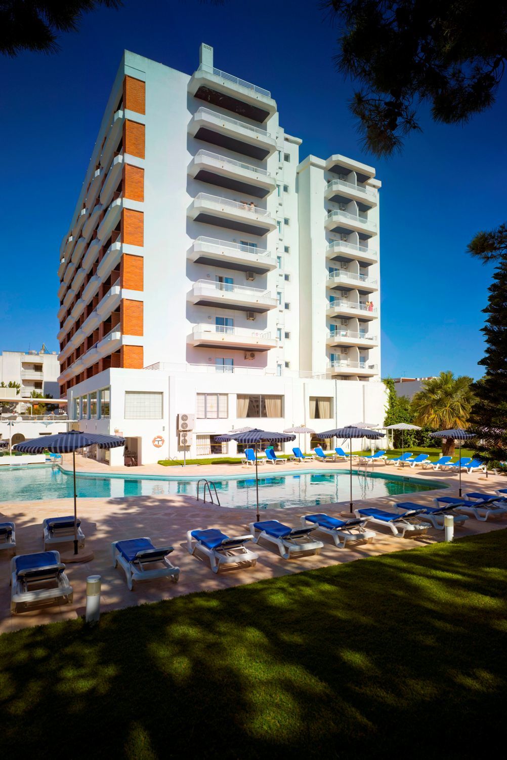 Alcazar & Hotel Monte Gordo