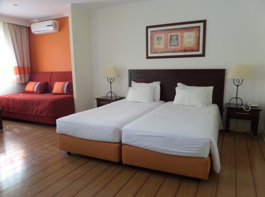Hotel Yellow Garden