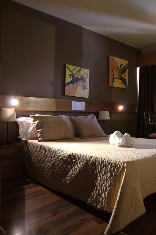 Meia Lua Hotel