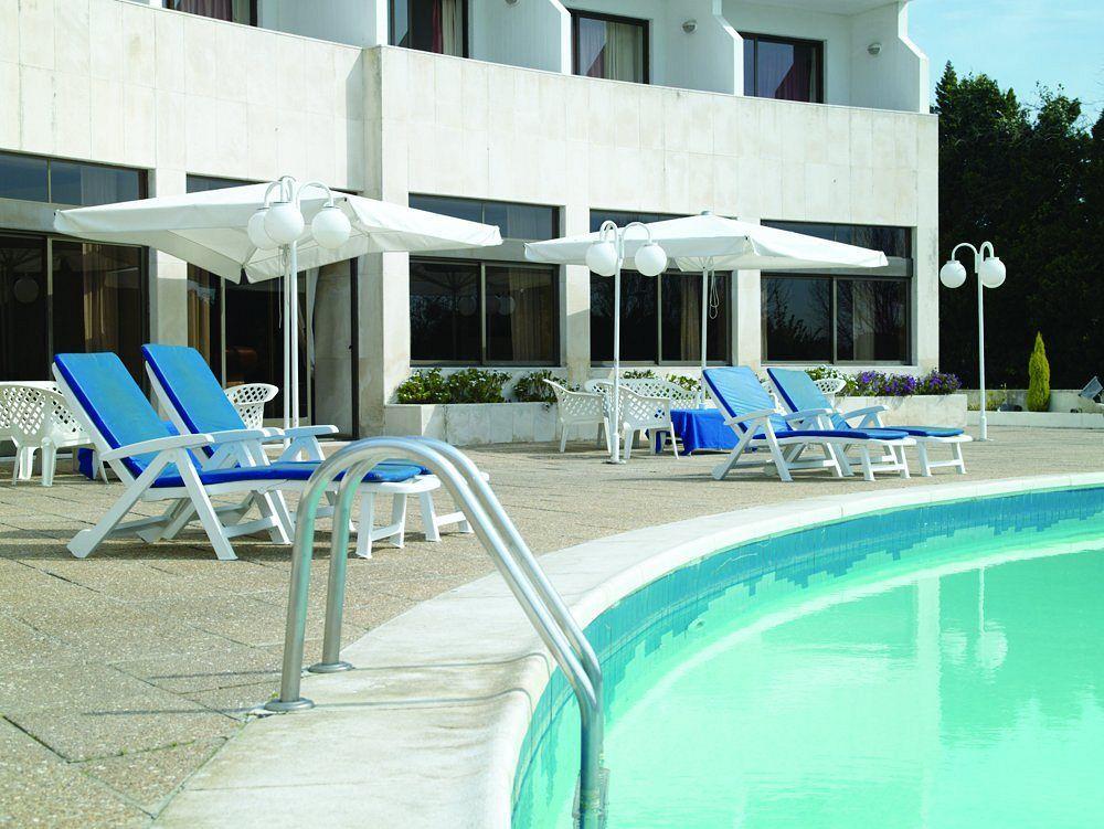Meia Lua Hotel 3*