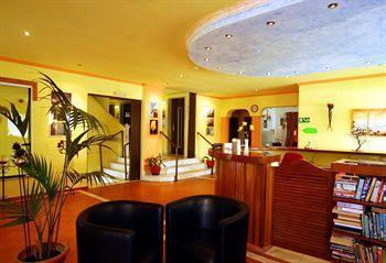 Guest house Edificio Novo Rosamar Al 3*