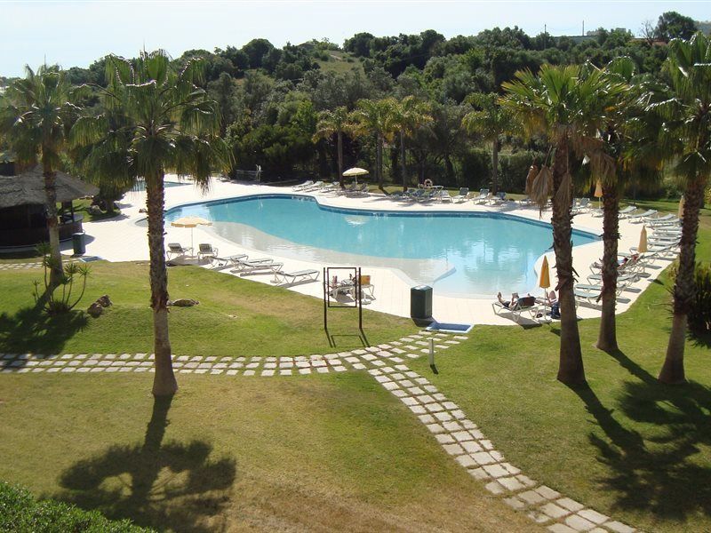 Hotel Yellow Garden 4*