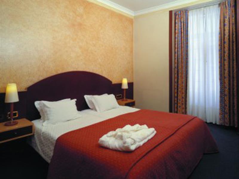 Internacional Hotel 3*