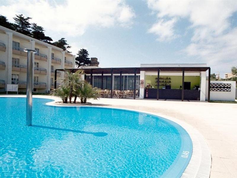 Malibu Foz - La Maison Younan Figueira da Foz