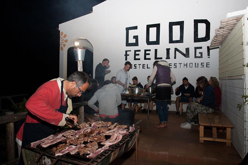 Good Feeling Hostel & Guest House Albergue *