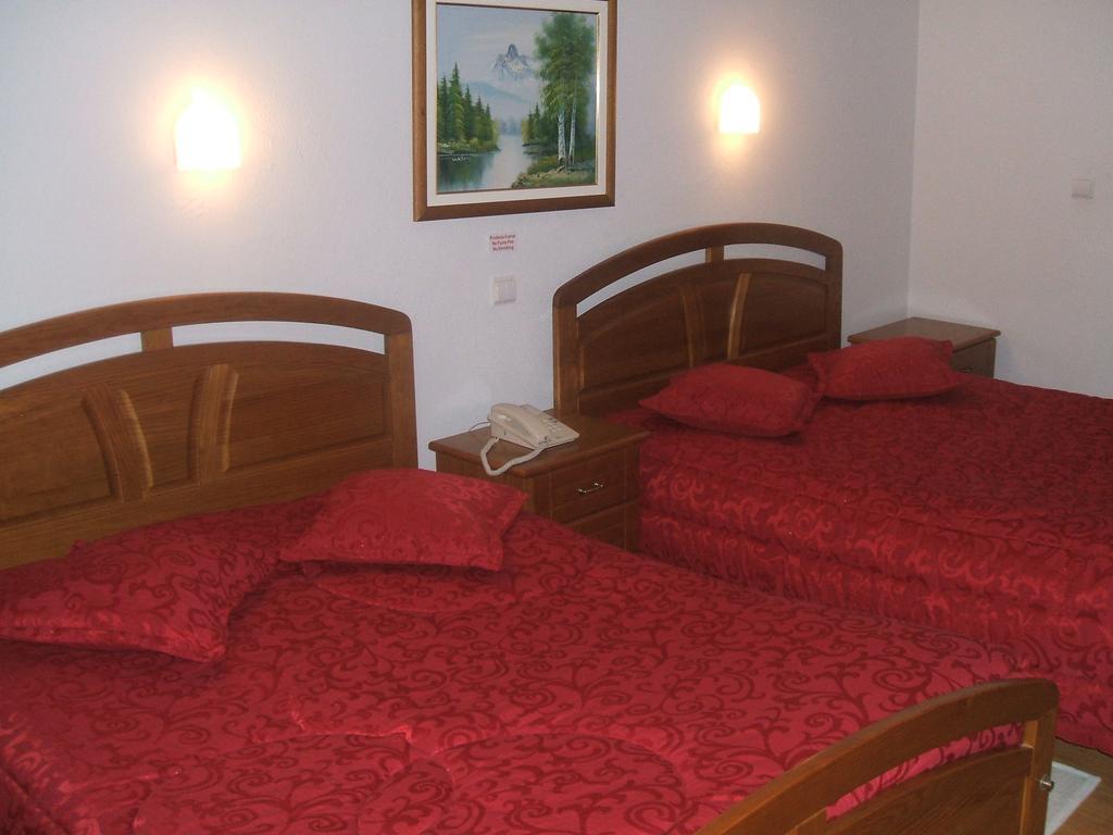 Residencial Pinto 3* Guarda