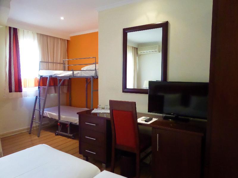 Hotel Yellow Garden