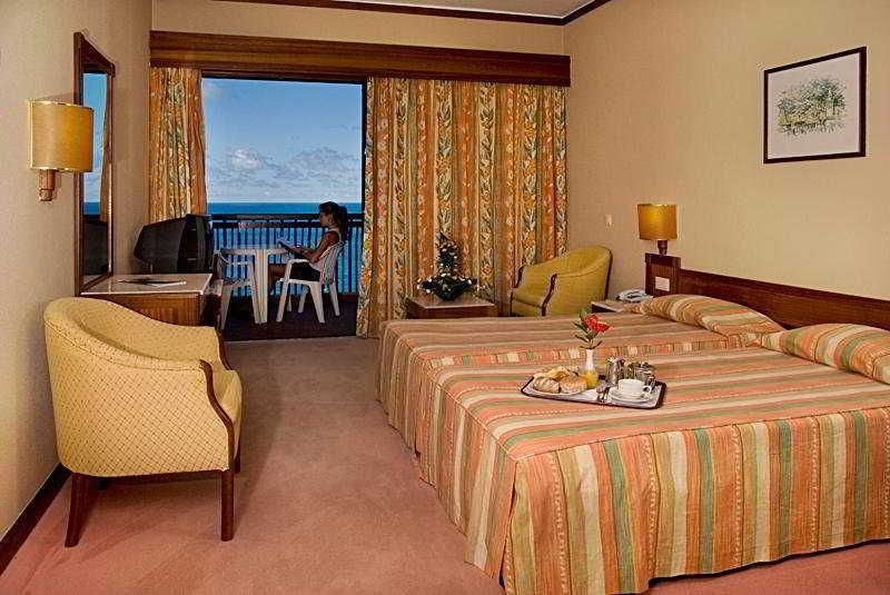 Hotel Baia Azul 4*