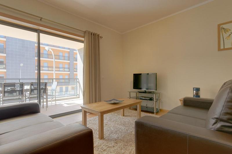Privilege Folha De Louro With Rooftop Pool, Village Marina - Apartamento