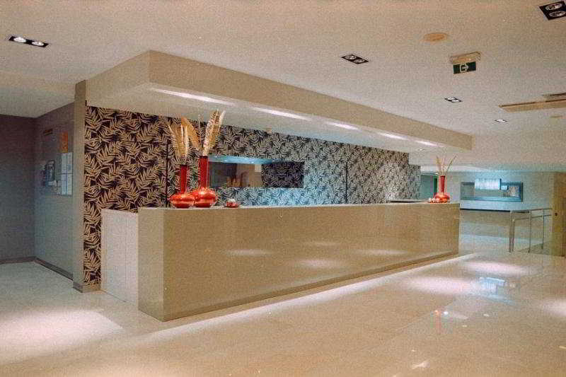 Malibu Foz - La Maison Younan