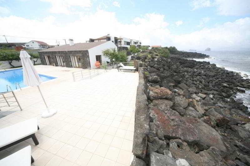 Baia Da Barca Madalena (Azores)