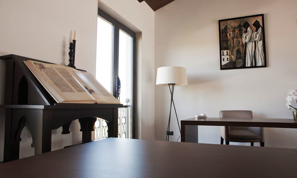 Real Abadia, Congress & 4*