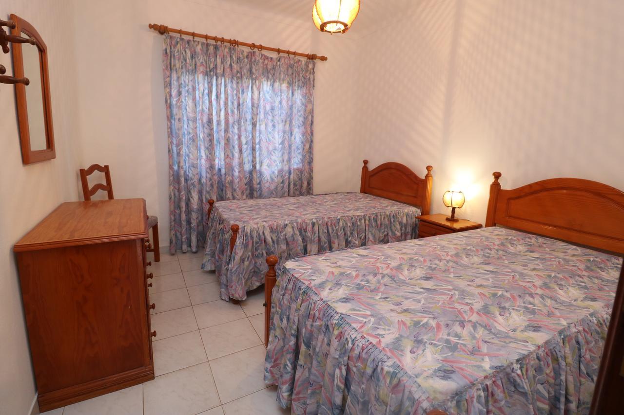 Estela Villa *