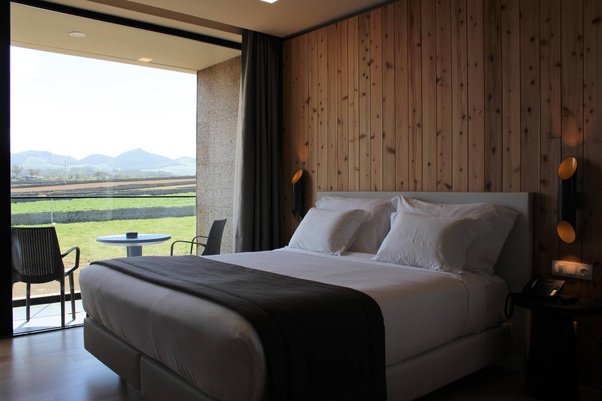 Pedras Do Mar & Spa Resort Fenais da Luz