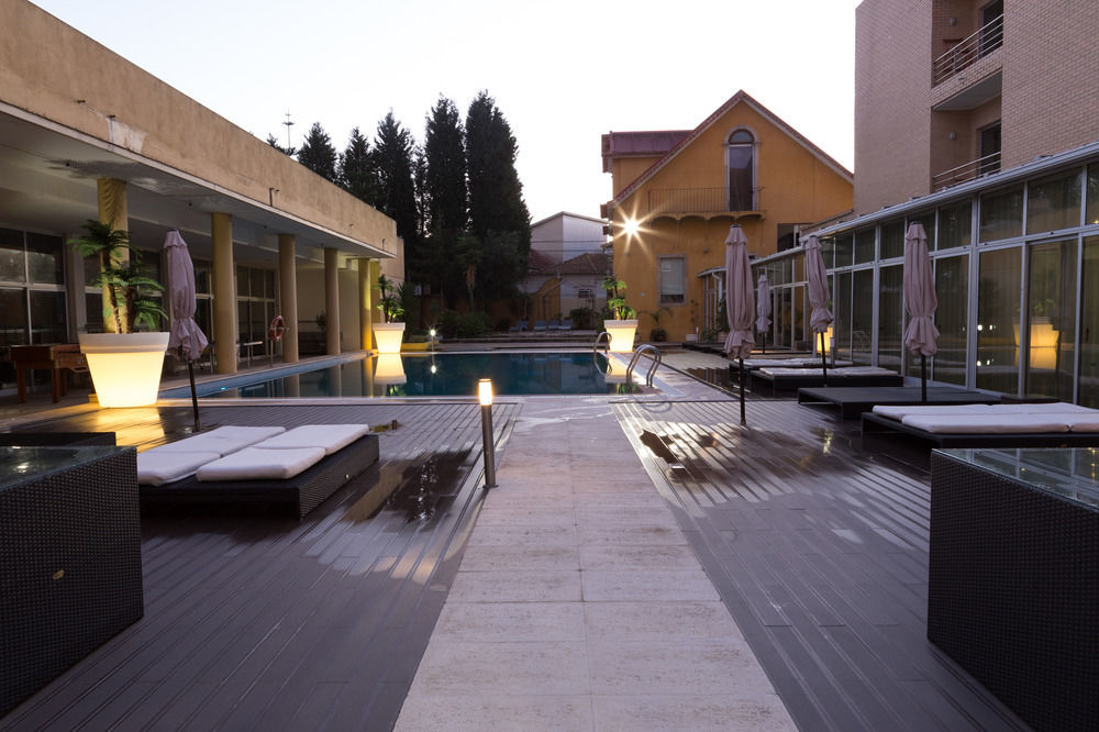 Hotel De Plaza &