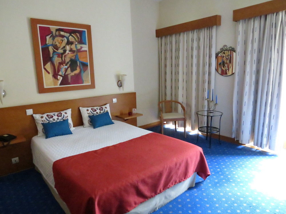 Dom Jorge De Lencastre Hotel