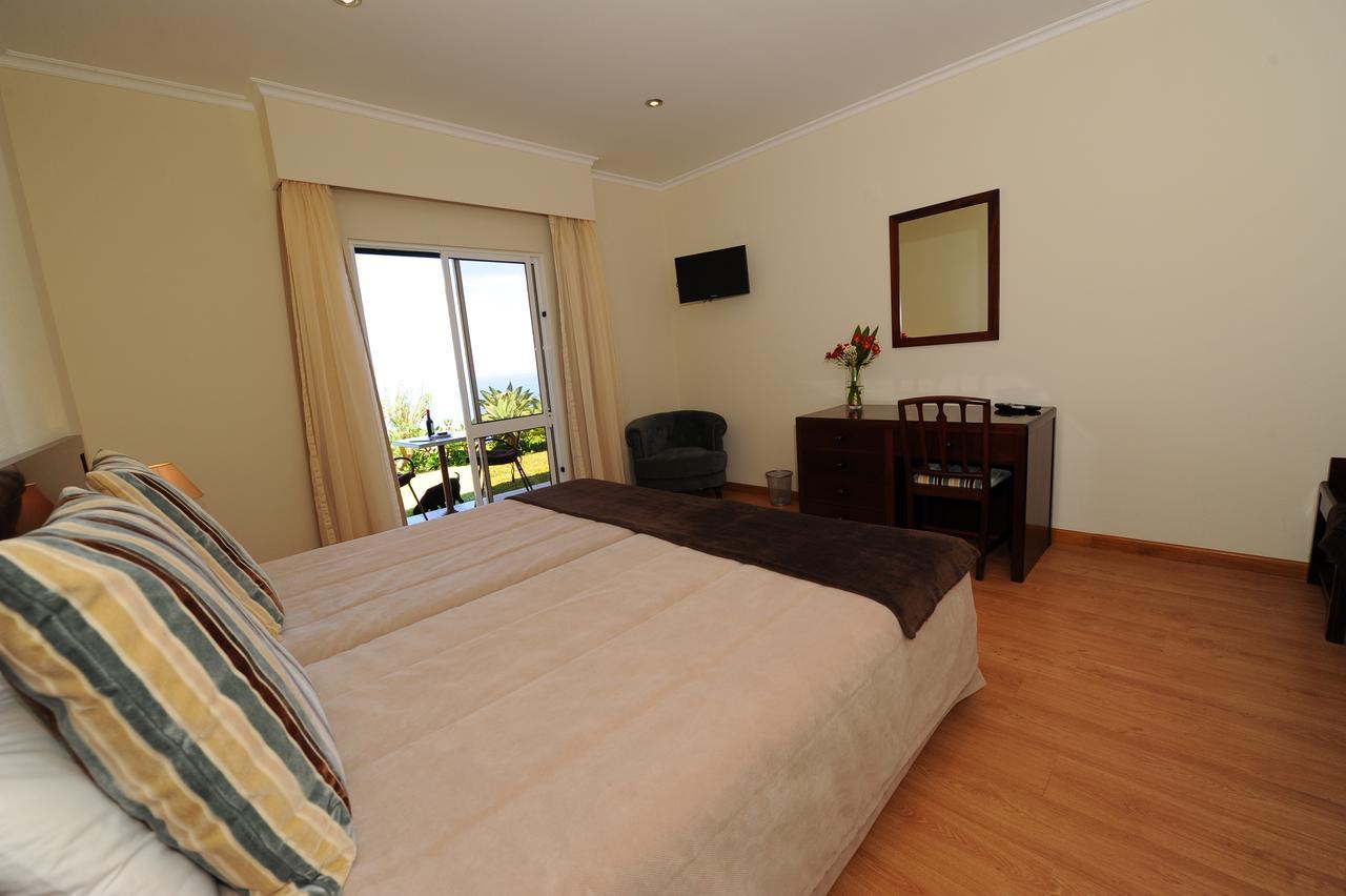 Residencial Farol Bed & Breakfast Ponta do Pargo