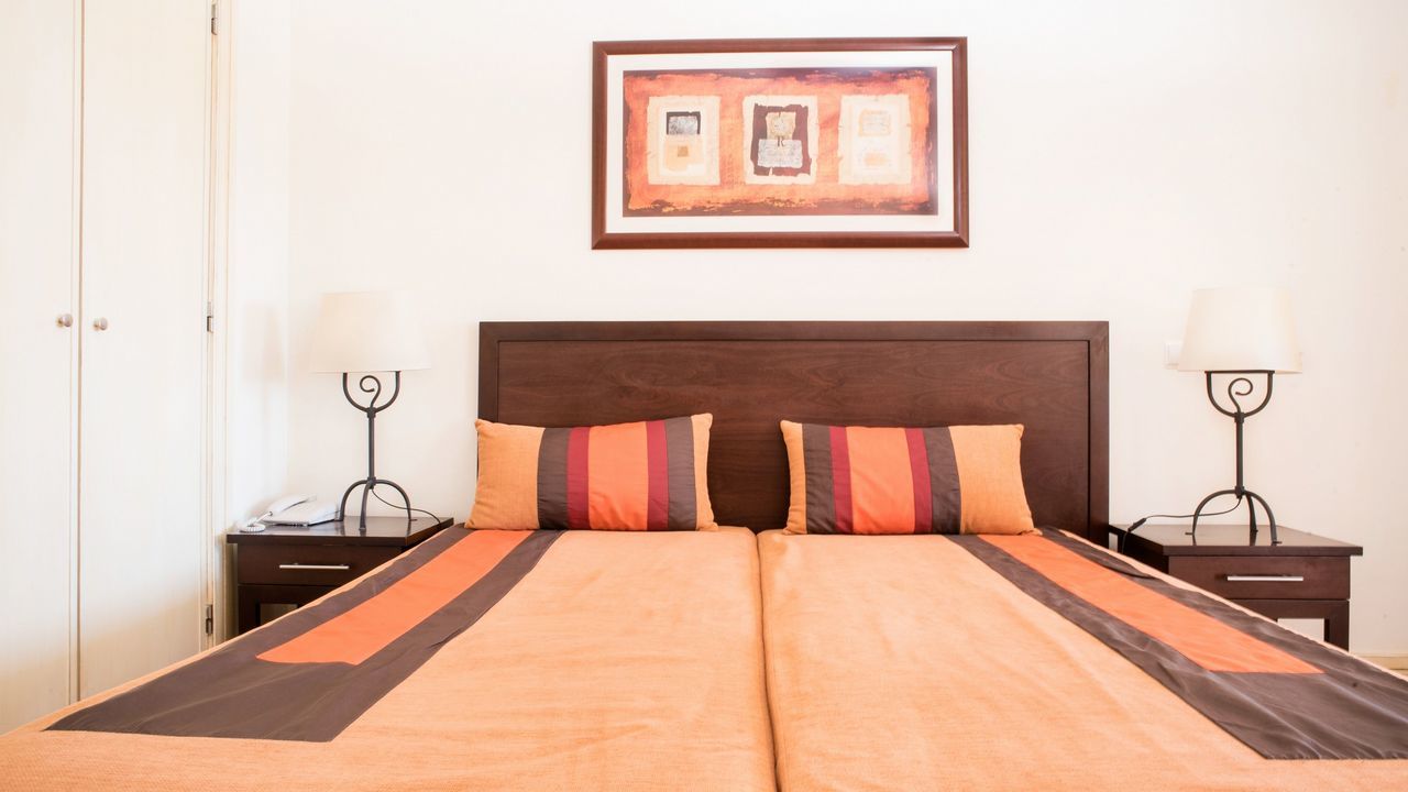 Hotel Yellow Garden 4*