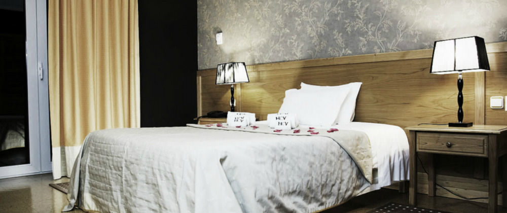 Castrum Villae By Walk Hotel