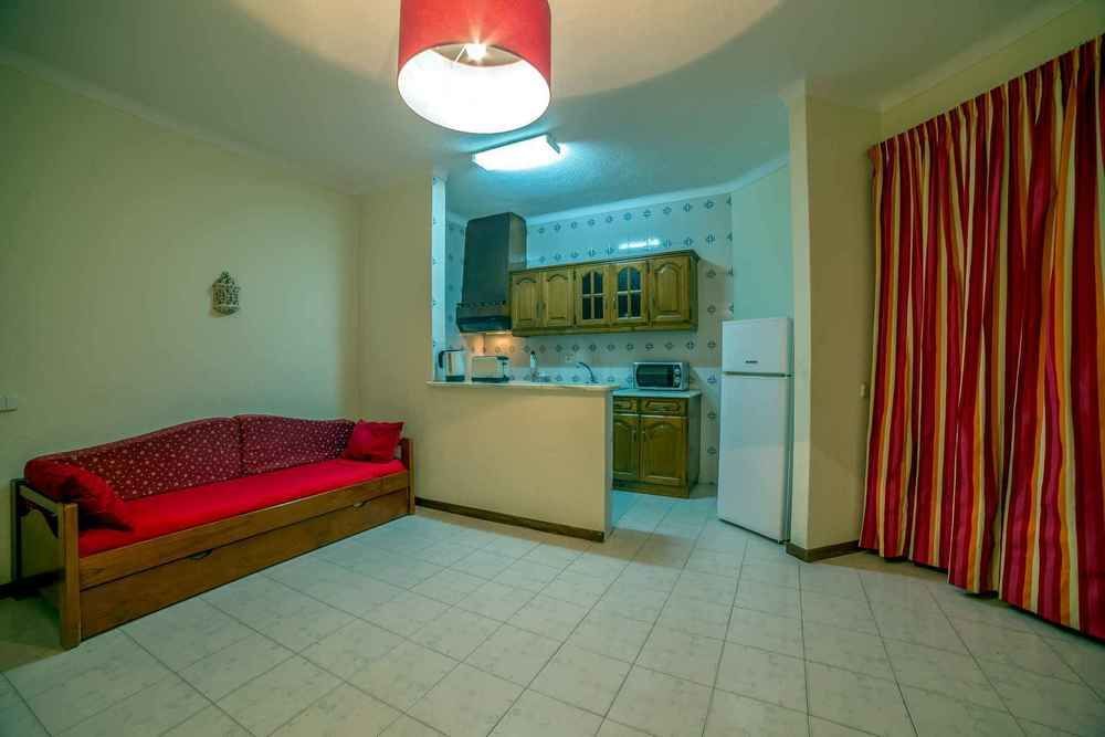Aparthotel Flor Da Rocha 4*