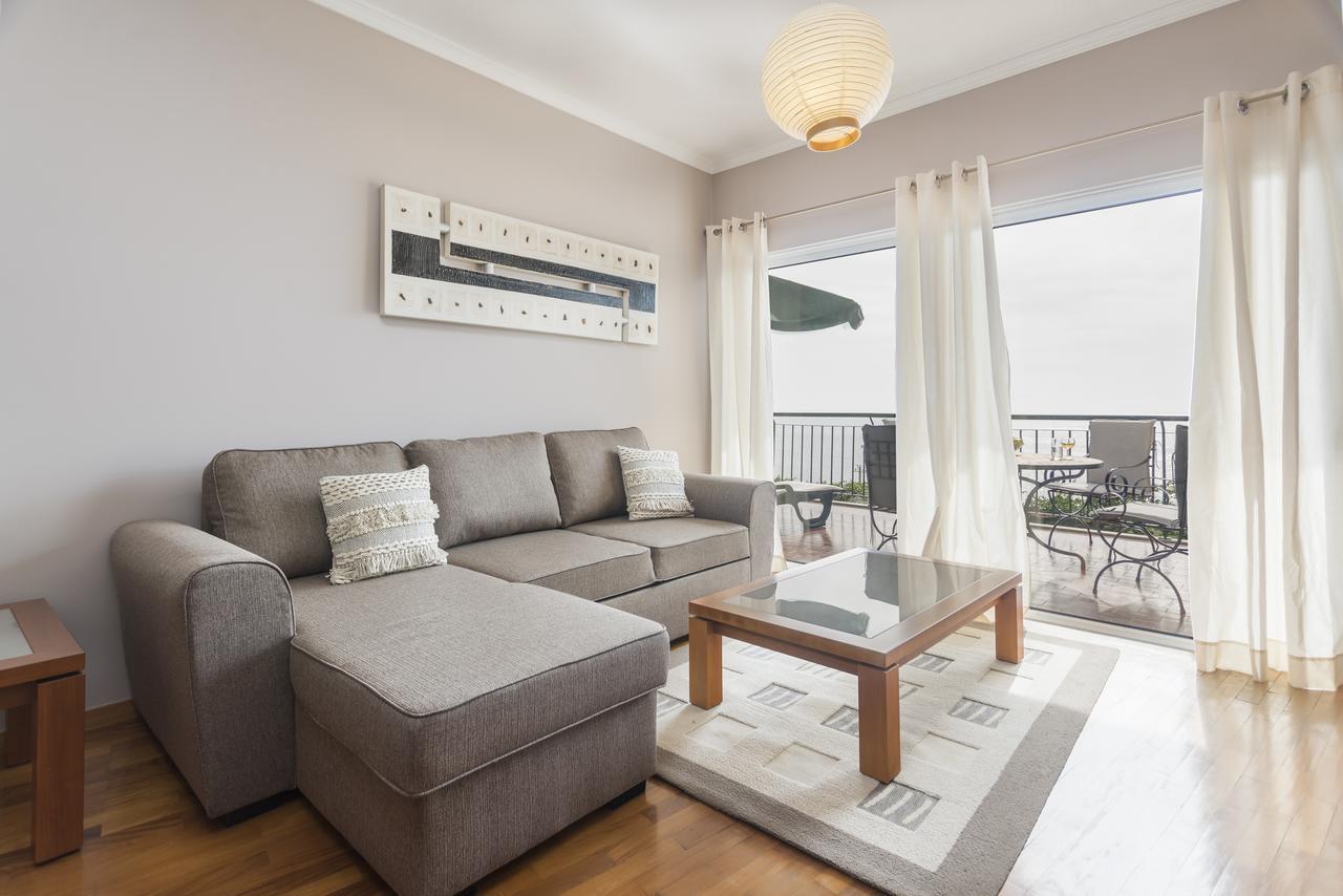 Reis Magos Ii By An Island Apartment