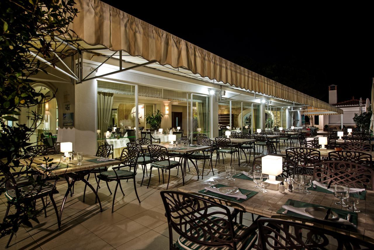 Four Seasons Country Club Resort