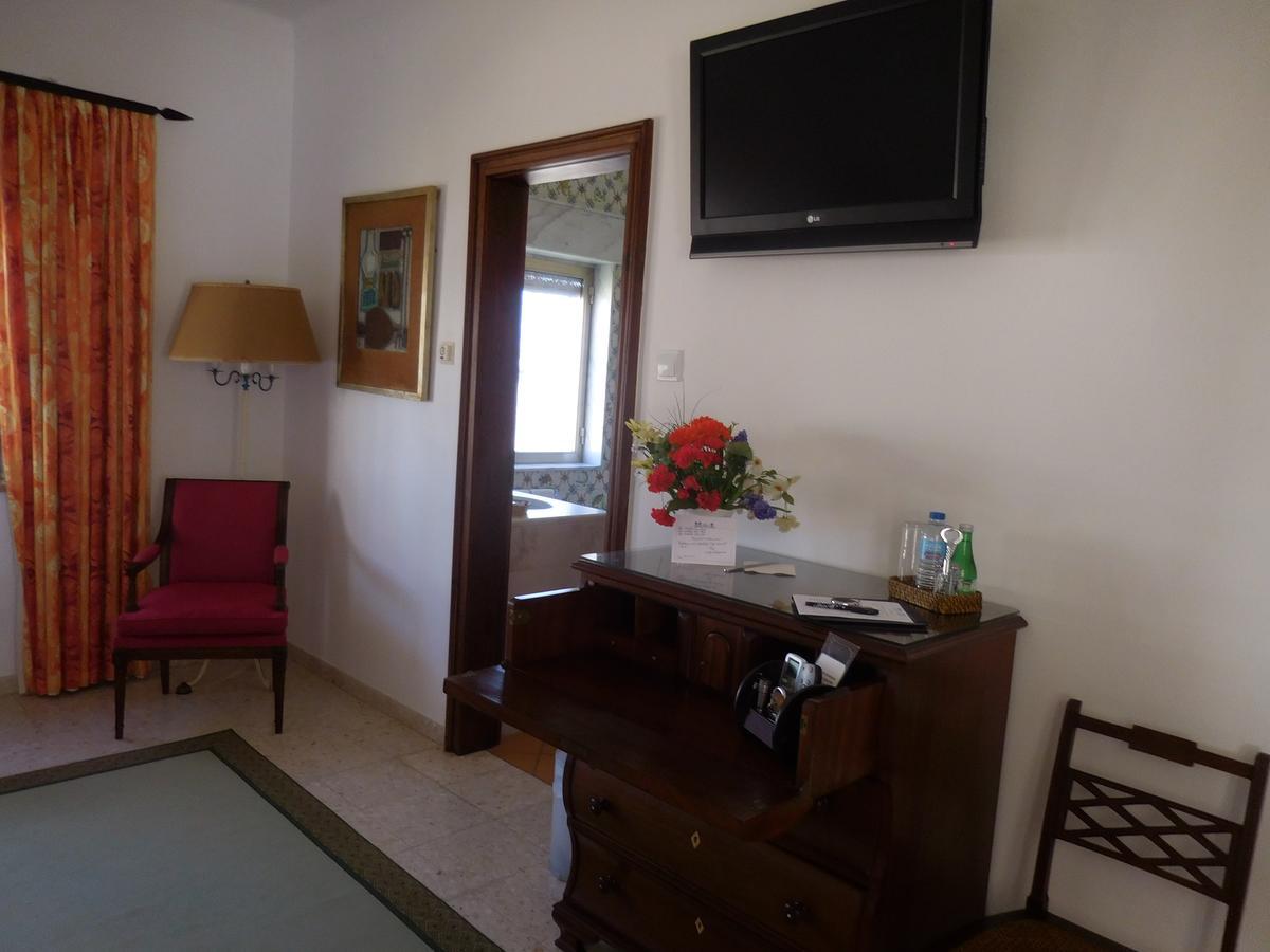 Casa Tres Palmeiras Bed & Breakfast