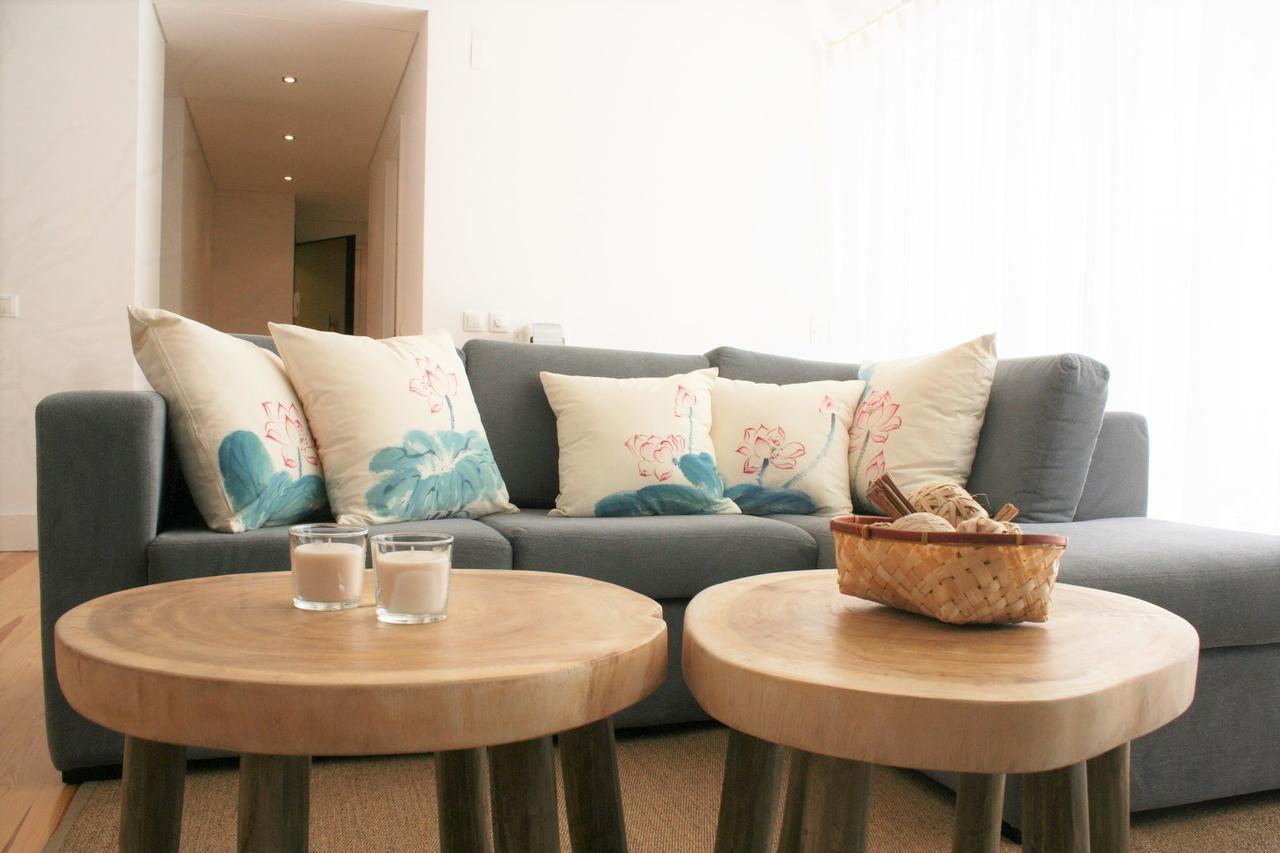 Charming 5 Min Walk Apartment *