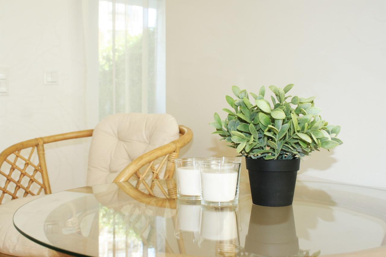 Charming 5 Min Walk Apartment