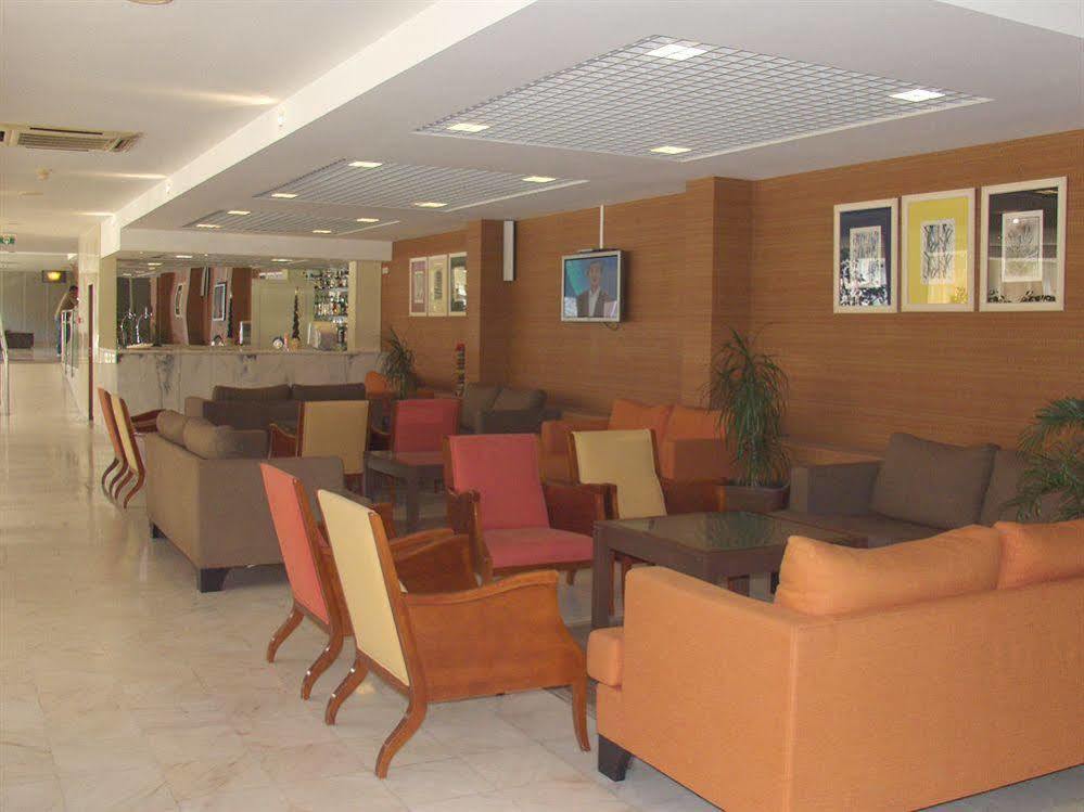 Malibu Foz - La Maison Younan Figueira da Foz