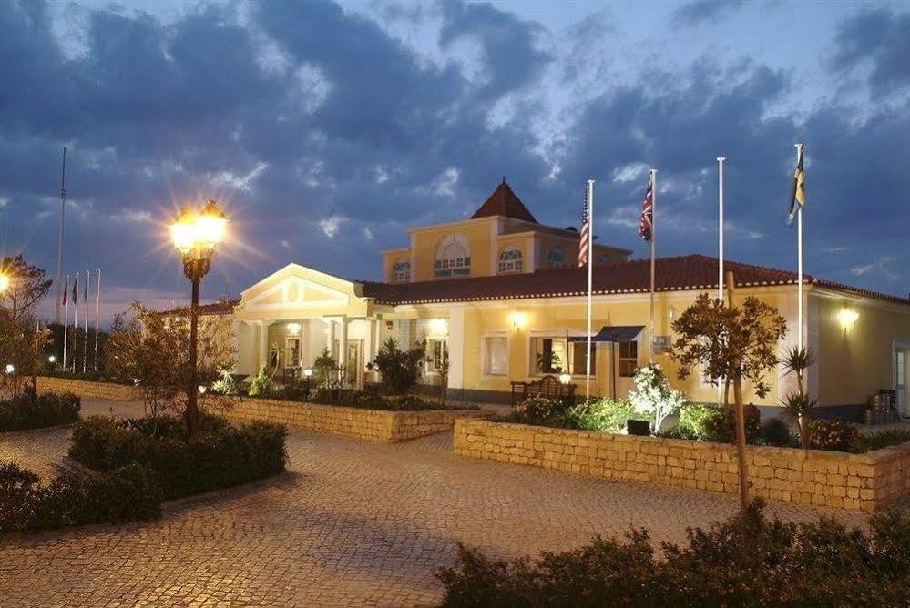 Del Rey Residences 4*