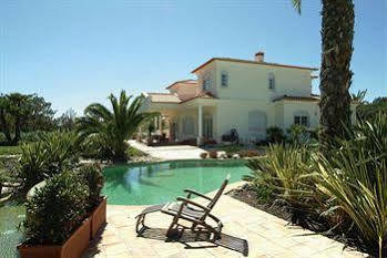 Del Rey Residences Obidos
