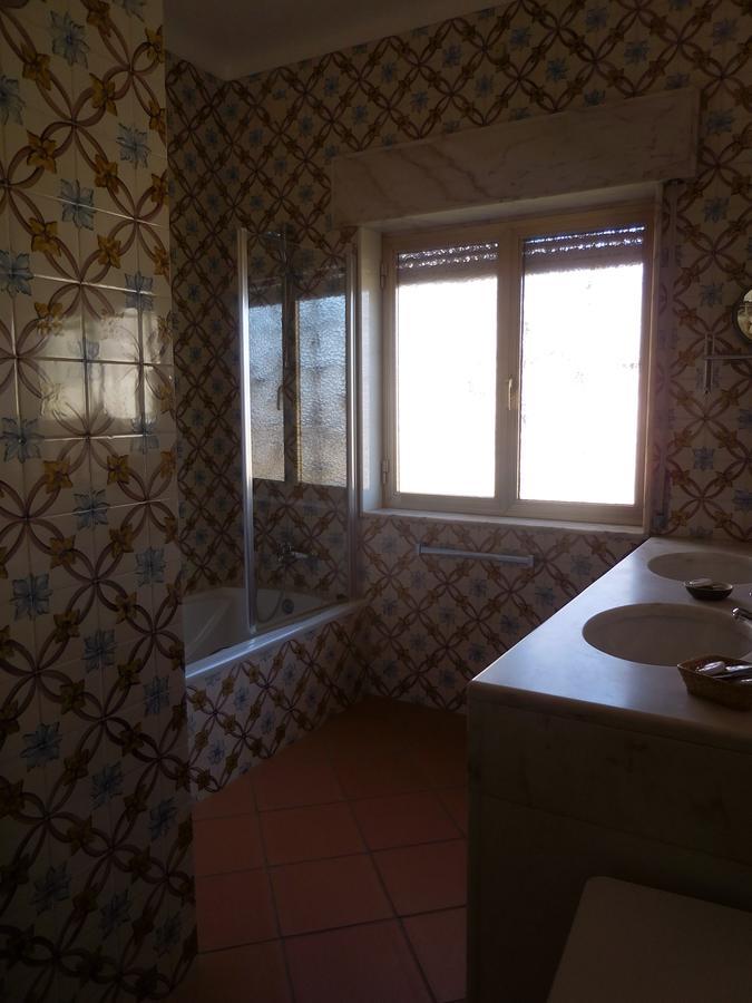 Casa Tres Palmeiras Bed & Breakfast *